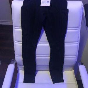 Fabletics black leggings with pockets